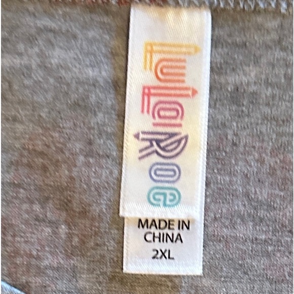 LuLaRoe Classic Tee 2X - Picture 3 of 4
